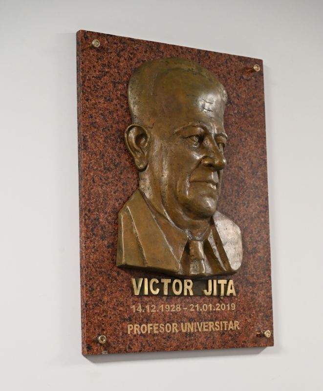 basorelief Victor Jița