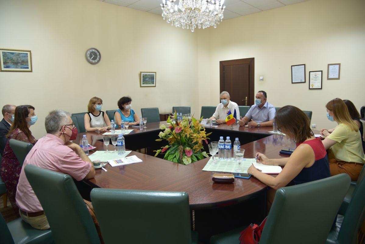 delegație Universitatea Grigore T. Popa Iași