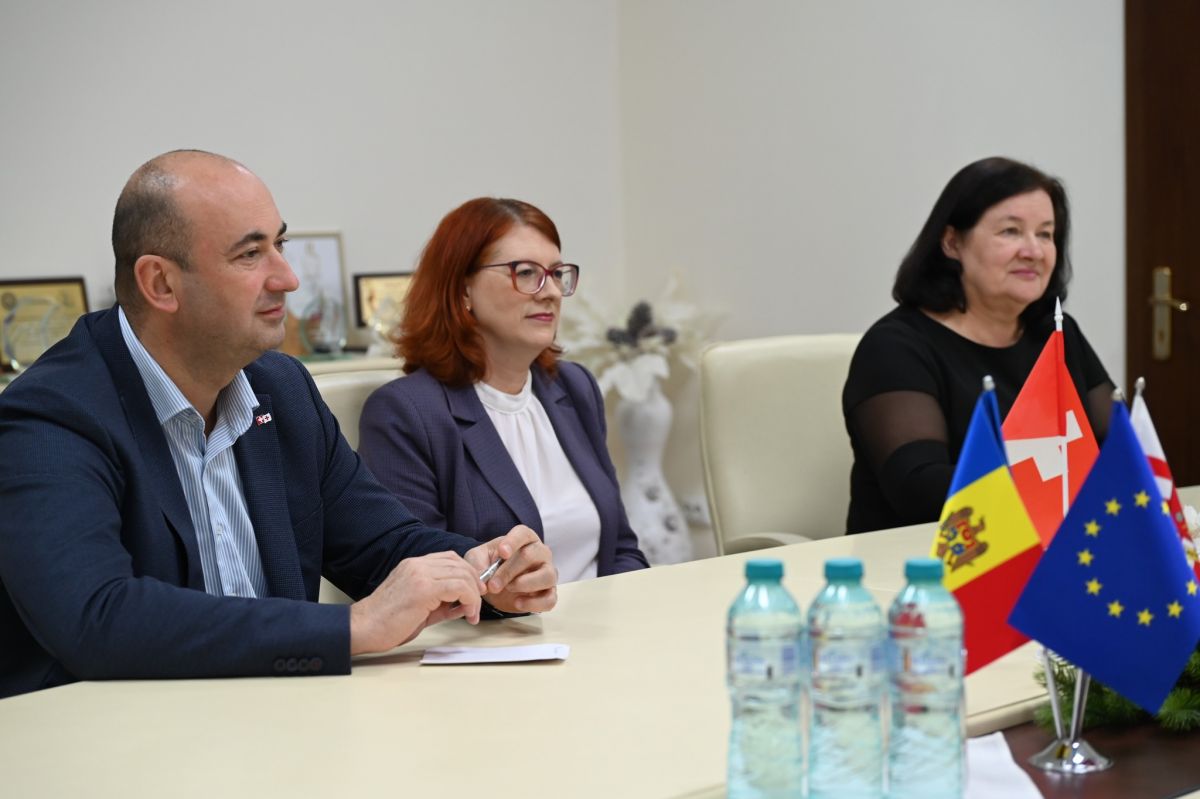 semnare acord Crucea rosie