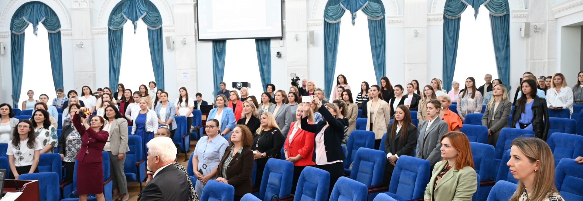 conferință