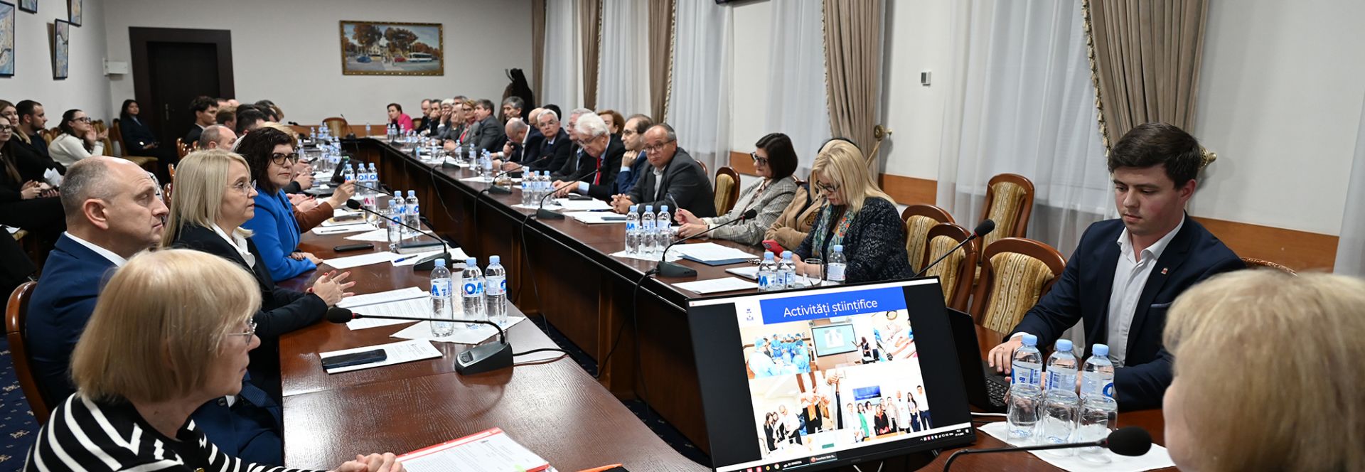 ​​ Grupul coordonator în domeniul gender și unitatea gender