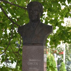 Dezvelirea bustului profesorului universitar Roman Coșciug