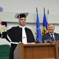 învestirea în funcția de rector a profesorului Emil Ceban