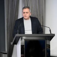 dezbateri publice între candidaţii eligibili pentru funcţia de decani la cele cinci facultăți. 
