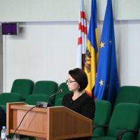 dezbateri publice între candidaţii eligibili pentru funcţia de decani la cele cinci facultăți. 