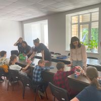 medici și studenți de la Școala Dentară Adams din Carolina de Nord
