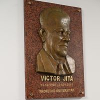 Dezvelirea basoreliefului profesorului universitar Victor Jița