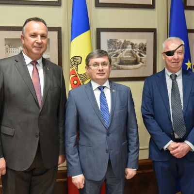 Dr. Banks cu președintele Parlamentului Republicii Moldova